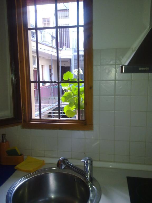 Apartamento En Corrala Madrid Exterior photo